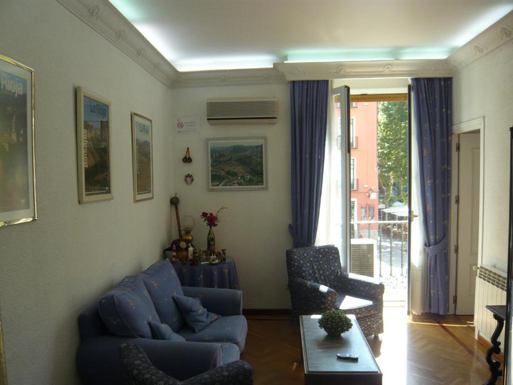 Hostal Triana Madrid Luaran gambar